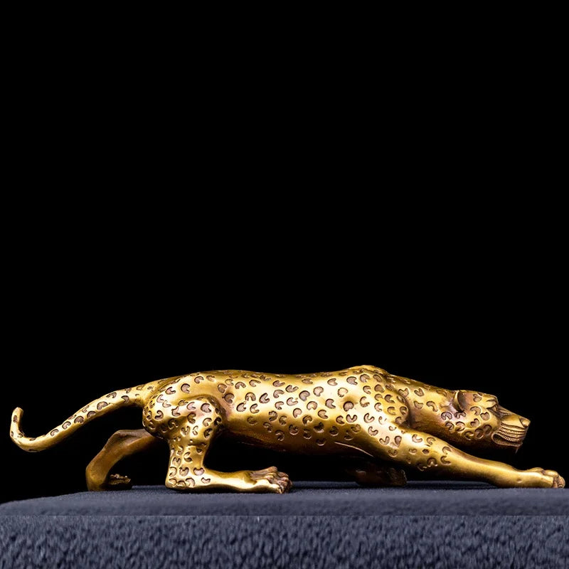 Leopard Sculpture
