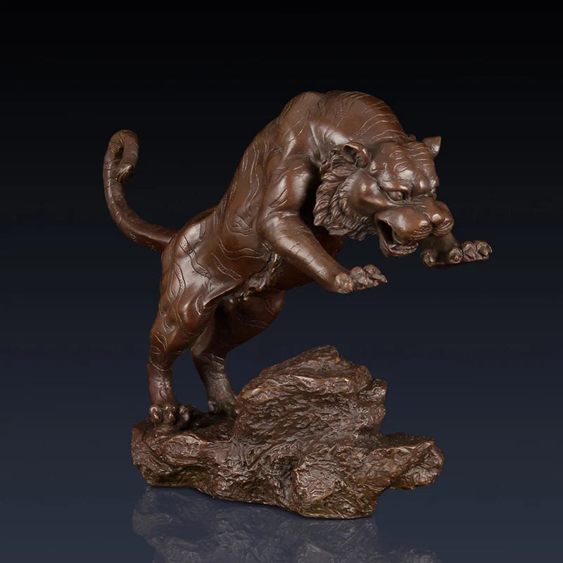 Tiger Sculpture